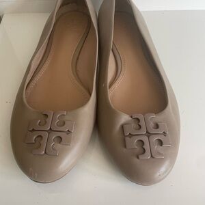 Tory Burch Tan Leather Flats with Logo Medallion